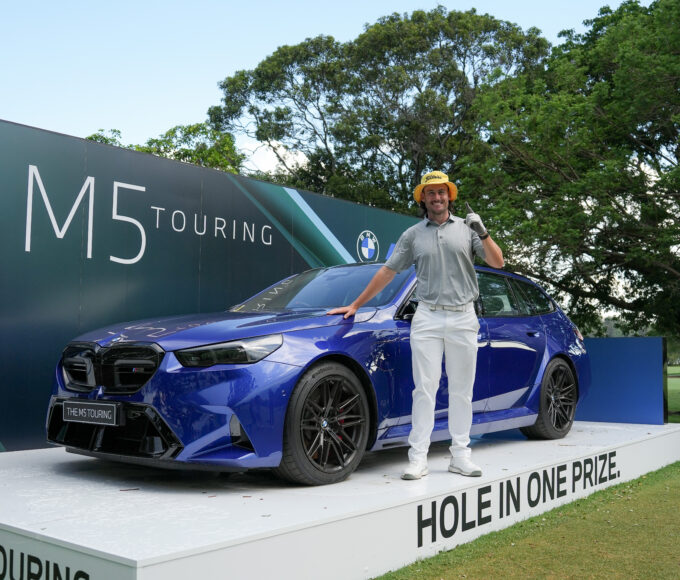 Daniel Gale a câștigat premiul Hole-in-One: BMW M5 Touring